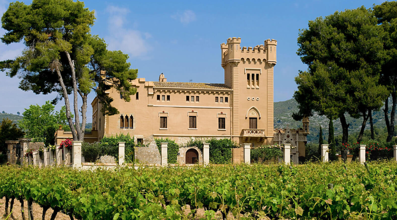 Torres del Veguer Estate